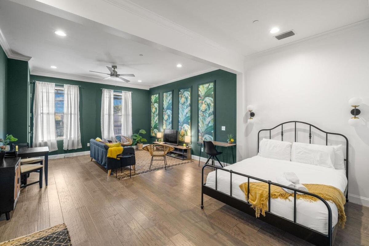 New! Sangria Suite - Upscale Ybor City Studio, Right On 7Th Ave Tampa Buitenkant foto